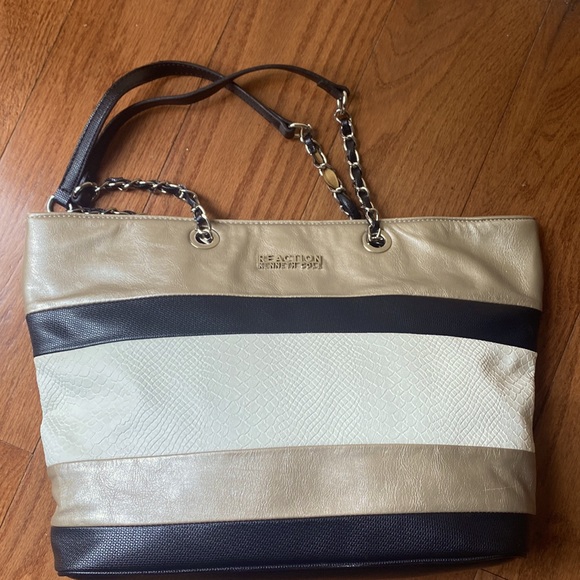 Kenneth Cole Reaction Tote with Chain Straps - Picture 3 of 6